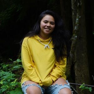 Meet your Posher, Lena